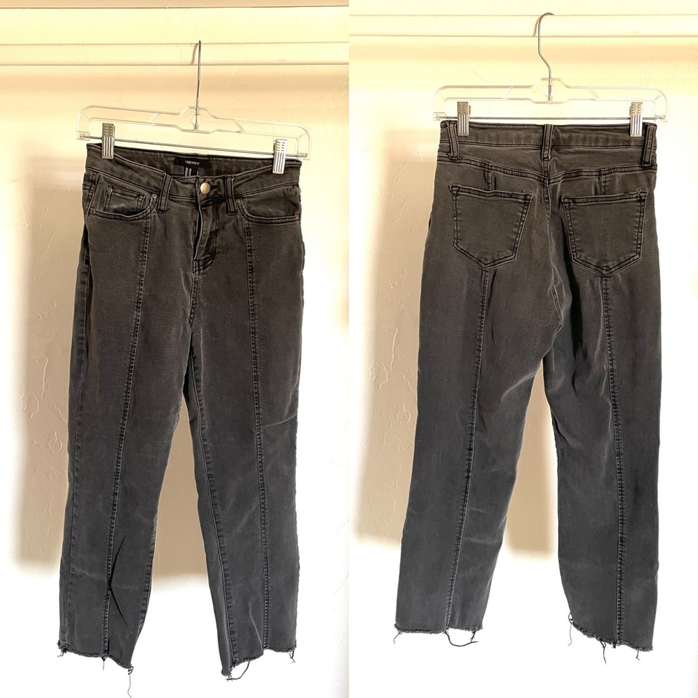 FOREVER 21 Charcoal Gray Seamed Cropped Straight Leg JEANS Size 25